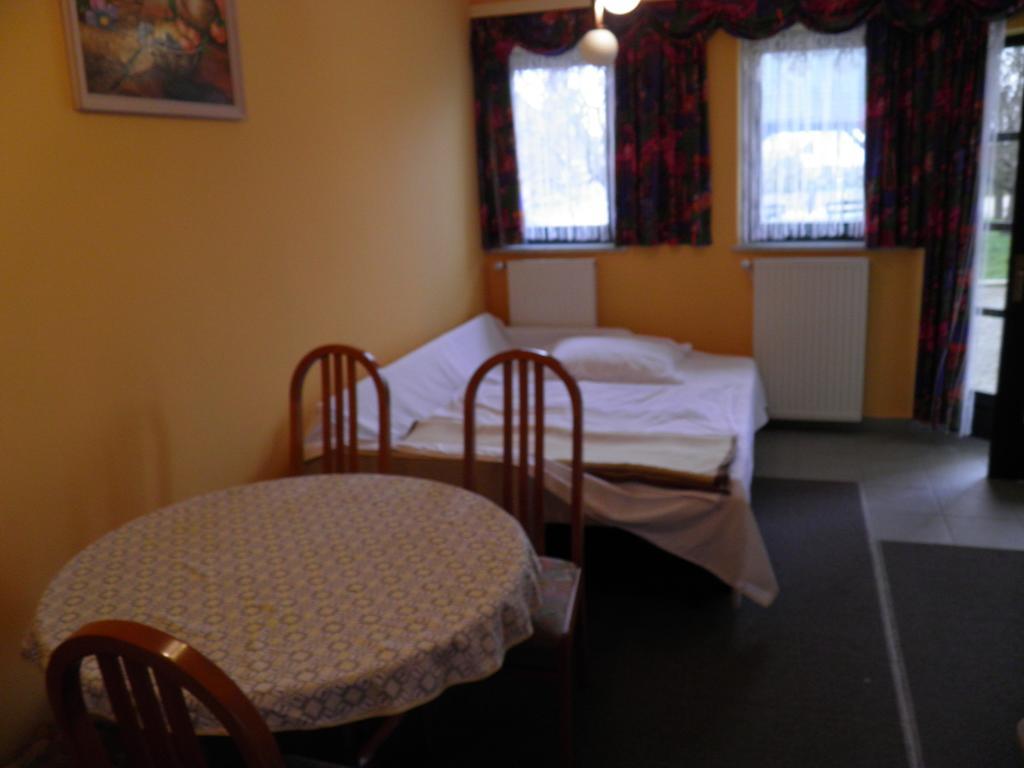 Hotel Pri Storklji Moravske Toplice Habitación foto